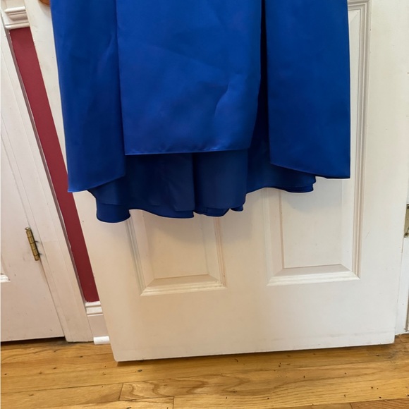 Adrianna Papell High School  stunning ultra blue high-low cocktaill dress. 👗 - Picture 11 of 17
